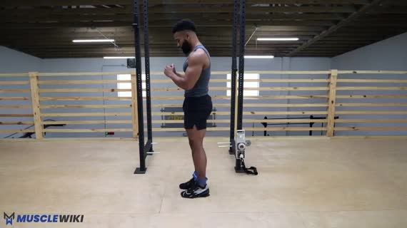 کیکبک باسن ایستاده با مینی بند