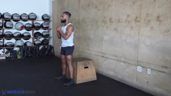 اسکوات جعبه با وزن بدن