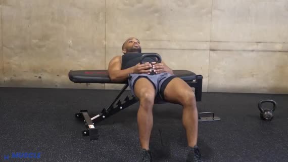 hip thrust با کتل‌بل